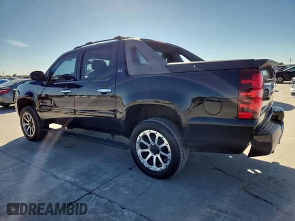 2008 Chevrolet Avalanche LTZ с VIN 3GNFK12318G202457, выставлен на аукционе Copart как лот 89799665 с пробегом 214 918 миль миль и Чистый • Clean title. История ставок и продаж доступна на DreamBid. Изображение 2.