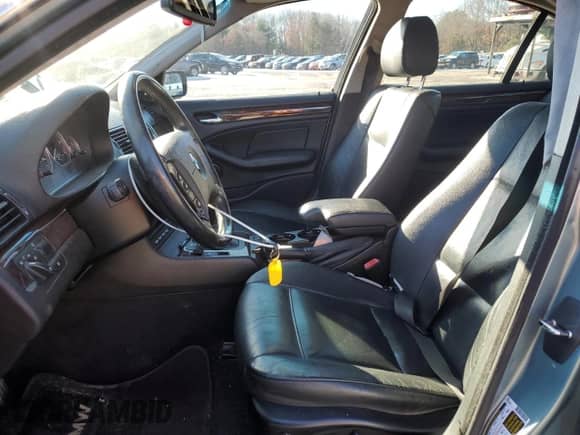 2005 BMW 3 Series 330xi with VIN WBAEW53445PN40110, listed as a Copart auction lot 86427714 with 163,364 mi miles and Clean title. Bid and sale history available at DreamBid. Image 7.