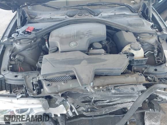 2014 BMW 4 Series 428i z VIN WBA3N7C53EF719811, wystawiony jako IAAI lot #42530377 z przebiegiem 114 782 mil mil oraz . Historia ofert i sprzedaży dostępna na DreamBid. Obrazek 10.