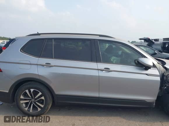 2024 Volkswagen Tiguan S с VIN 3VVRB7AX2RM185718, выставлен на аукционе IAAI как лот 42303387 с пробегом 30 761 миль миль и . История ставок и продаж доступна на DreamBid. Изображение 14.