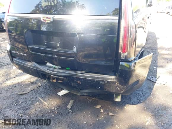 2016 Cadillac Escalade ESV Platinum с VIN 1GYS4KKJXGR339119, выставлен на аукционе IAAI как лот 42166158 с пробегом 76 846 миль миль и . История ставок и продаж доступна на DreamBid. Изображение 6.