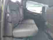 2025 GMC Sierra 1500 SLT z VIN 3GTUUDED0SG276007, wystawiony jako IAAI lot #43541693 z przebiegiem 12 734 mil mil oraz . Historia ofert i sprzedaży dostępna na DreamBid. Obrazek 8.