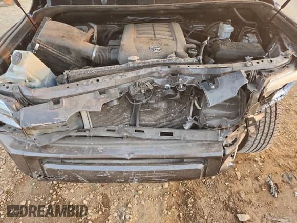 2020 Toyota Tundra Platinum с VIN 5TFGY5F15LX266288, выставлен на аукционе Copart как лот 81099515 с пробегом 124 933 миль миль и Списание • Salvage title. История ставок и продаж доступна на DreamBid. Изображение 11.