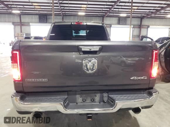 2020 Ram 1500 Big Horn z VIN 1C6SRFBT9LN192851, wystawiony jako Copart lot #66810945 z przebiegiem 103 378 mil mil oraz Nie do naprawy • Non repairable. Historia ofert i sprzedaży dostępna na DreamBid. Obrazek 6.