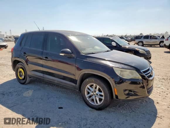 2011 Volkswagen Tiguan S с VIN WVGAV7AX8BW541741, выставлен на аукционе Copart как лот 86307715 с пробегом 106 560 миль миль и Списание • Salvage title. История ставок и продаж доступна на DreamBid. Изображение 4.