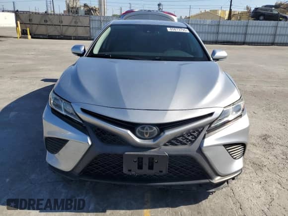 2019 Toyota Camry SE z VIN 4T1B11HK5KU775354, wystawiony jako Copart lot #85873795 z przebiegiem 42 472 mil mil oraz Szkoda całkowita • Salvage title. Historia ofert i sprzedaży dostępna na DreamBid. Obrazek 5.