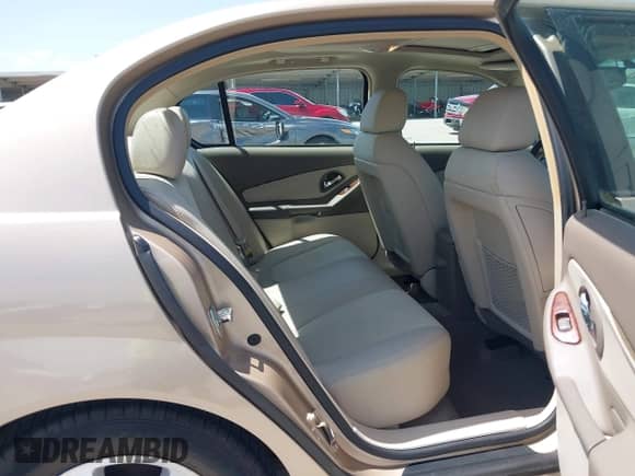 2005 Chevrolet Malibu LT z VIN 1G1ZU54855F132001, wystawiony jako IAAI lot #42761060 z przebiegiem 74 957 mil mil oraz . Historia ofert i sprzedaży dostępna na DreamBid. Obrazek 8.