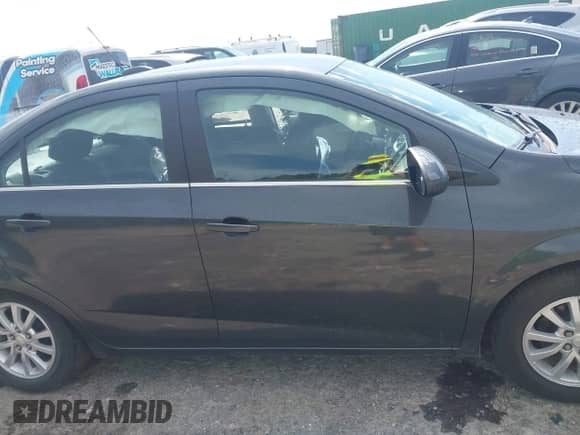 2018 Chevrolet Sonic LT с VIN 1G1JD5SHXJ4140665, выставлен на аукционе IAAI как лот 42734743 с пробегом 58 268 миль миль и . История ставок и продаж доступна на DreamBid. Изображение 14.