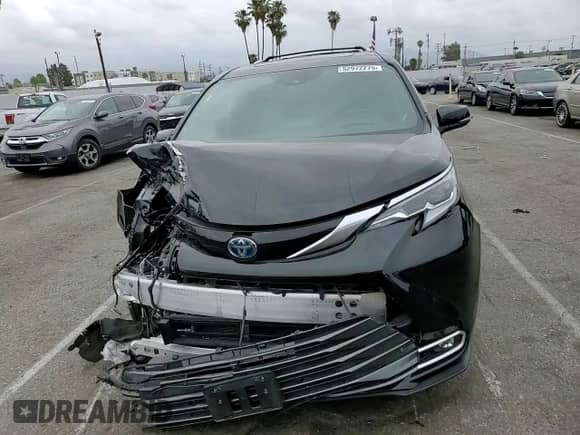 2022 Toyota Sienna Platinum с VIN 5TDERKEC8NS085748, выставлен на аукционе Copart как лот 52972275 с пробегом 32 817 миль миль и Списание • Salvage title. История ставок и продаж доступна на DreamBid. Изображение 11.
