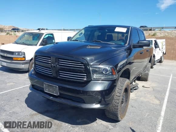 2016 Ram 1500 Sport with VIN 1C6RR7MT5GS281664, listed as a IAAI auction lot 43045630 with 121,657 mi miles and . Bid and sale history available at DreamBid. Image 2.