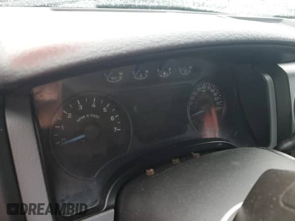 2013 Ford F-150 XL с VIN 1FTFX1CT2DKF61201, выставлен на аукционе Copart как лот 58761215 с пробегом Не указан миль и Списание • Salvage title. История ставок и продаж доступна на DreamBid. Изображение 9.