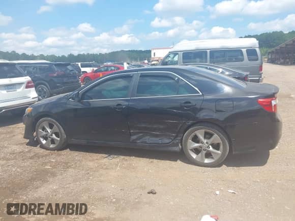 2014 Toyota Camry L with VIN 4T1BF1FK6EU743375, listed as a IAAI auction lot 43001269 with 290,205 mi miles and . Bid and sale history available at DreamBid. Image 14.
