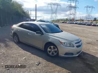 2013 Chevrolet Malibu LS z VIN 1G11B5SA2DF226859, wystawiony jako IAAI lot #43545360 z przebiegiem Nie podano mil oraz . Historia ofert i sprzedaży dostępna na DreamBid. Obrazek 1.