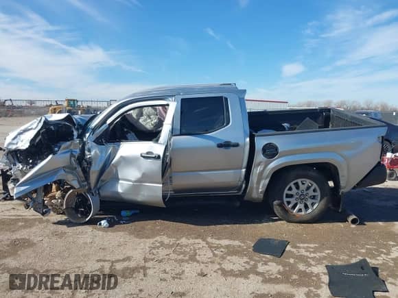 2024 Toyota Tacoma SR with VIN 3TYKD5HN4RT016047, listed as a IAAI auction lot 41335702 with Not provided miles and . Bid and sale history available at DreamBid. Image 14.