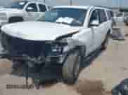 2018 Chevrolet Tahoe LT z VIN 1GNSCBKC9JR370743, wystawiony jako IAAI lot #42443206 z przebiegiem 106 507 mil mil oraz . Historia ofert i sprzedaży dostępna na DreamBid. Obrazek 17.