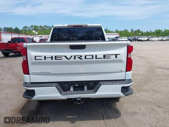 2021 Chevrolet Silverado 1500 Custom z VIN 1GCPWBEH5MZ170766, wystawiony jako IAAI lot #41917467 z przebiegiem 136 084 mil mil oraz . Historia ofert i sprzedaży dostępna na DreamBid. Obrazek 16.