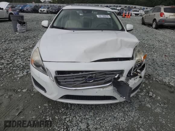 2013 Volvo S60 T6 R-Design Platinum с VIN YV1902FH5D2233375, выставлен на аукционе Copart как лот 68198835 с пробегом 82 713 миль миль и Списание • Salvage title. История ставок и продаж доступна на DreamBid. Изображение 5.