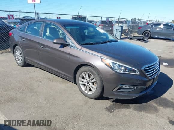 2015 Hyundai Sonata SE with VIN 5NPE24AF2FH022085, listed as a IAAI auction lot 43550466 with 158,177 mi miles and . Bid and sale history available at DreamBid. Image 1.