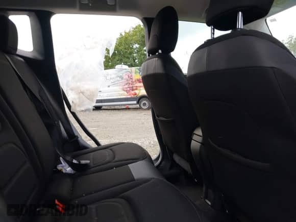 2017 Jeep Renegade Latitude with VIN ZACCJBBB1HPG03730, listed as a IAAI auction lot 42834971 with 122,533 mi miles and . Bid and sale history available at DreamBid. Image 8.