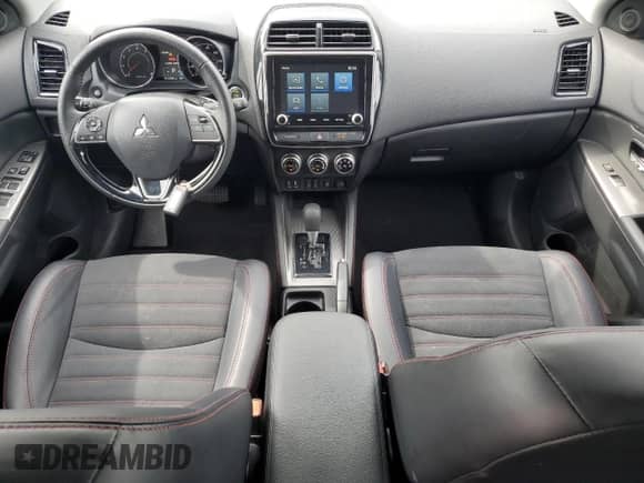 2025 Mitsubishi Outlander S z VIN JA4ARUAU4SU001743, wystawiony jako Copart lot #82145695 z przebiegiem 12 266 mil mil oraz Nie do naprawy • Non repairable. Historia ofert i sprzedaży dostępna na DreamBid. Obrazek 8.