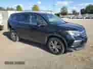 2017 Honda Pilot EX-L z VIN 5FNYF6H71HB093968, wystawiony jako Copart lot #84877045 z przebiegiem 141 980 mil mil oraz Szkoda całkowita • Salvage title. Historia ofert i sprzedaży dostępna na DreamBid. Obrazek 4.