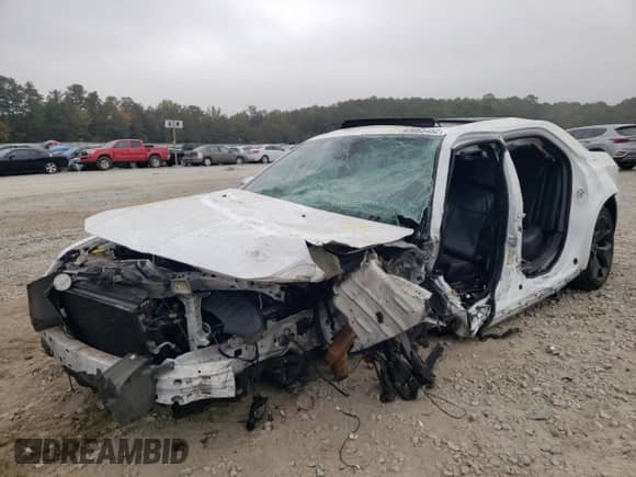 2014 Chrysler 300 C с VIN 2C3CCAET3EH105068, выставлен на аукционе Copart как лот 67940365 с пробегом Не указан миль и На запчасти • Non repairable. История ставок и продаж доступна на DreamBid. Изображение 2.