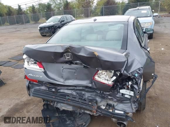 2013 Honda Accord EX-L z VIN 1HGCR2F89DA020082, wystawiony jako IAAI lot #43303842 z przebiegiem 114 903 mil mil oraz . Historia ofert i sprzedaży dostępna na DreamBid. Obrazek 6.