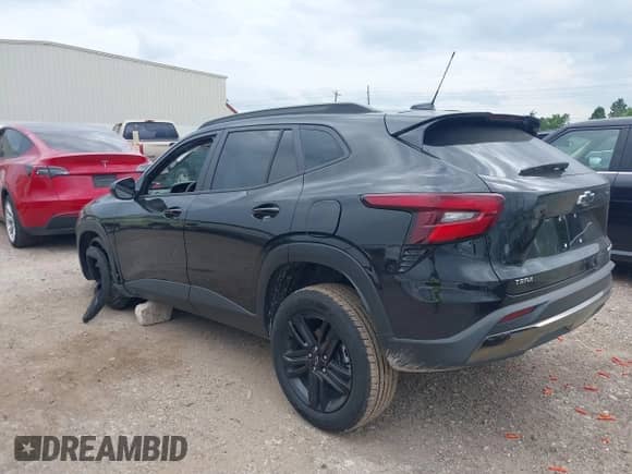 2025 Chevrolet Trax ACTIV z VIN KL77LKEP7SC258327, wystawiony jako IAAI lot #42430097 z przebiegiem 1 454 mil mil oraz . Historia ofert i sprzedaży dostępna na DreamBid. Obrazek 3.