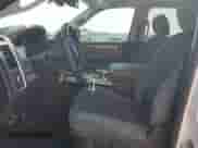 2013 Ram 1500 SLT z VIN 1C6RR7TT4DS662466, wystawiony jako Copart lot #53297224 z przebiegiem 149 594 mil mil oraz Czysty tytuł • Clean title. Historia ofert i sprzedaży dostępna na DreamBid. Obrazek 7.