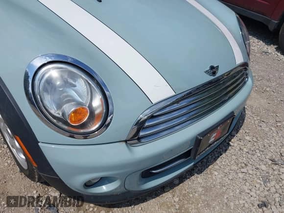 2013 MINI Hardtop с VIN WMWSU3C50DT689867, выставлен на аукционе IAAI как лот 42624675 с пробегом 57 111 миль миль и . История ставок и продаж доступна на DreamBid. Изображение 6.