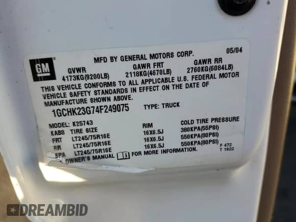 2004 Chevrolet Silverado 2500HD LT3 z VIN 1GCHK23G74F249075, wystawiony jako Copart lot #70821055 z przebiegiem 262 530 mil mil oraz Szkoda całkowita • Salvage title. Historia ofert i sprzedaży dostępna na DreamBid. Obrazek 12.