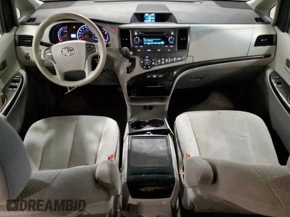 2014 Toyota Sienna LE AAS with VIN 5TDKK3DCXES461817, listed as a Copart auction lot 71806975 with 187,895 mi miles and Non repairable. Bid and sale history available at DreamBid. Image 8.