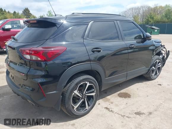 2021 Chevrolet TrailBlazer RS z VIN KL79MUSL1MB137577, wystawiony jako IAAI lot #42180188 z przebiegiem 71 343 mil mil oraz . Historia ofert i sprzedaży dostępna na DreamBid. Obrazek 4.