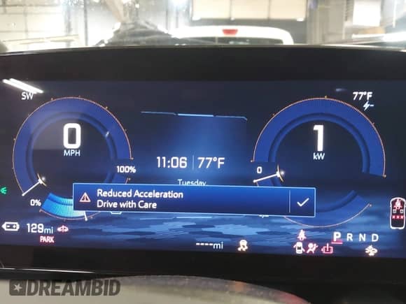 2024 Chevrolet Equinox EV LT z VIN 3GN7DLRP1RS247819, wystawiony jako IAAI lot #42432618 z przebiegiem 11 495 mil mil oraz . Historia ofert i sprzedaży dostępna na DreamBid. Obrazek 15.