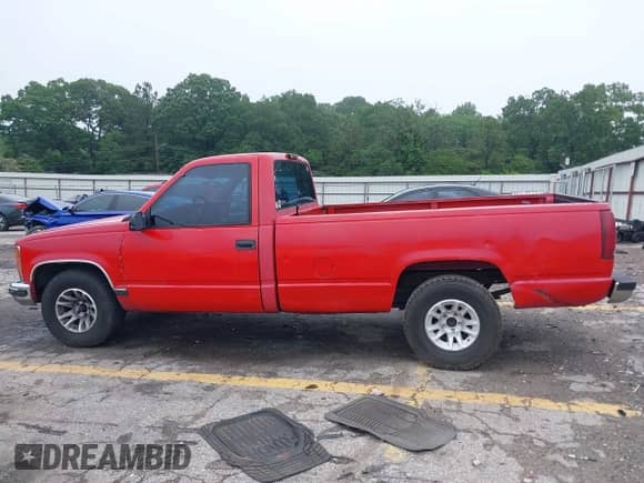 1995 GMC Sierra 1500 с VIN 1GTEC14Z2SZ561990, выставлен на аукционе IAAI как лот 42359748 с пробегом 367 569 миль миль и . История ставок и продаж доступна на DreamBid. Изображение 14.