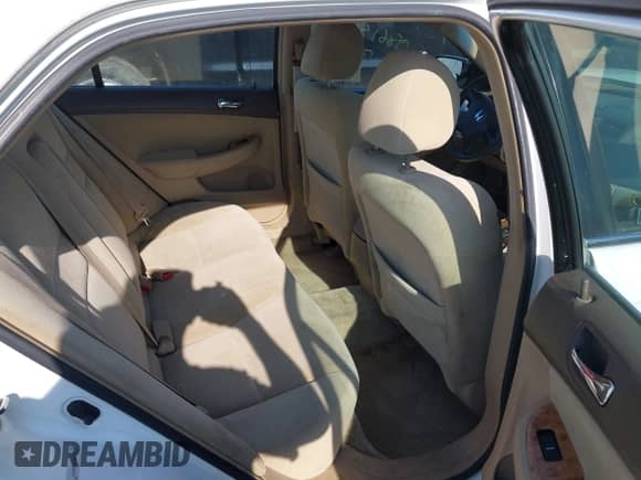 2005 Honda Accord EX with VIN 1HGCM56795A086155, listed as a IAAI auction lot 42705472 with 197,971 mi miles and . Bid and sale history available at DreamBid. Image 8.