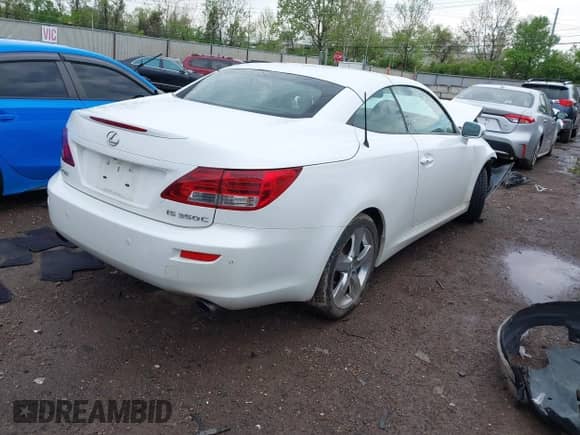 2010 Lexus IS 350 C с VIN JTHFE2C27A2501055, выставлен на аукционе IAAI как лот 42149205 с пробегом 123 778 миль миль и . История ставок и продаж доступна на DreamBid. Изображение 4.