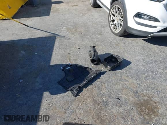 2022 Honda Pilot Sport with VIN 5FNYF5H35NB007547, listed as a IAAI auction lot 42326435 with 107,948 mi miles and . Bid and sale history available at DreamBid. Image 12.