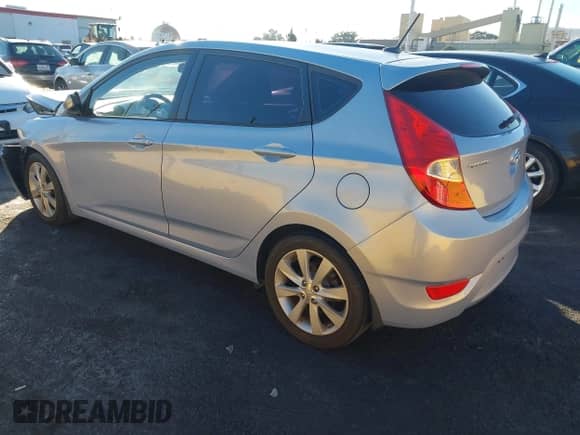 2014 Hyundai Accent SE с VIN KMHCU5AE8EU158090, выставлен на аукционе IAAI как лот 43502352 с пробегом 64 893 миль миль и . История ставок и продаж доступна на DreamBid. Изображение 3.
