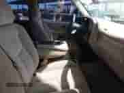 2006 GMC Sierra 1500 SL z VIN 2GTEC13V261282441, wystawiony jako IAAI lot #41799896 z przebiegiem 274 960 mil mil oraz . Historia ofert i sprzedaży dostępna na DreamBid. Obrazek 5.