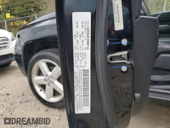 2014 Jeep Compass Latitude with VIN 1C4NJCEA5ED732288, listed as a Copart auction lot 82689185 with 102,856 mi miles and Clean title. Bid and sale history available at DreamBid. Image 13.