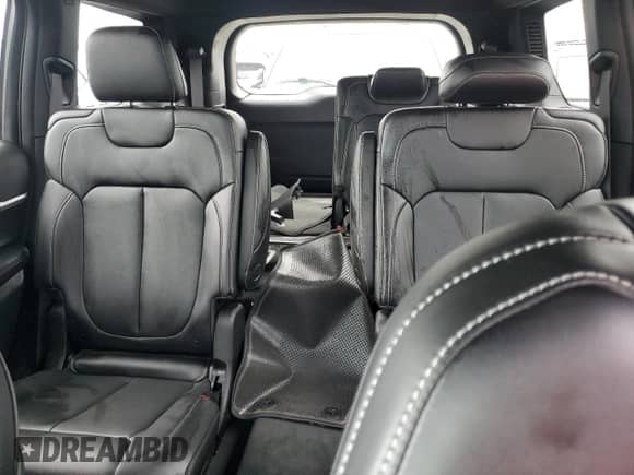 2024 Jeep Grand Cherokee Limited с VIN 1C4RJJBG0R8556277, выставлен на аукционе Copart как лот 73823544 с пробегом 1 139 миль миль и На запчасти • Non repairable. История ставок и продаж доступна на DreamBid. Изображение 10.