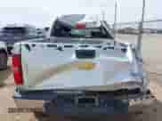 2013 Chevrolet Silverado 1500 LS z VIN 3GCPCREA0DG271797, wystawiony jako IAAI lot #41895015 z przebiegiem 174 940 mil mil oraz . Historia ofert i sprzedaży dostępna na DreamBid. Obrazek 17.