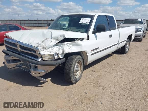 1998 Dodge 1500 with VIN 3B7HC12Z6WG101561, listed as a IAAI auction lot 42546822 with Not provided miles and . Bid and sale history available at DreamBid. Image 2.