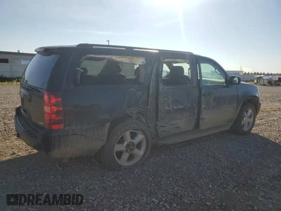 2008 Chevrolet Suburban 2LT с VIN 1GNFK163X8J221940, выставлен на аукционе Copart как лот 69537615 с пробегом 200 733 миль миль и Списание • Salvage title. История ставок и продаж доступна на DreamBid. Изображение 3.