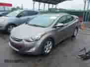 2013 Hyundai Elantra GLS z VIN 5NPDH4AE9DH179160, wystawiony jako IAAI lot #43184155 z przebiegiem 38 866 mil mil oraz . Historia ofert i sprzedaży dostępna na DreamBid. Obrazek 16.