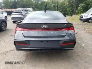 2025 Hyundai Elantra Blue z VIN KMHLM4DJ5SU126180, wystawiony jako Copart lot #71012265 z przebiegiem 12 mil mil oraz Szkoda całkowita • Salvage title. Historia ofert i sprzedaży dostępna na DreamBid. Obrazek 6.