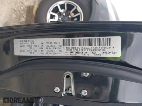 2017 Ram 1500 Rebel z VIN 1C6RR7YT9HS539938, wystawiony jako IAAI lot #42469340 z przebiegiem 98 416 mil mil oraz . Historia ofert i sprzedaży dostępna na DreamBid. Obrazek 9.