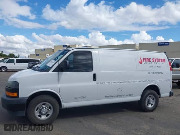 2018 Chevrolet Express Cargo with VIN 1GCWGAFGXJ1200976, listed as a IAAI auction lot 43382543 with 261,043 mi miles and . Bid and sale history available at DreamBid. Image 14.