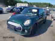 2015 MINI Hardtop z VIN WMWXM5C57F3A04447, wystawiony jako IAAI lot #43175332 z przebiegiem 84 307 mil mil oraz . Historia ofert i sprzedaży dostępna na DreamBid. Obrazek 2.